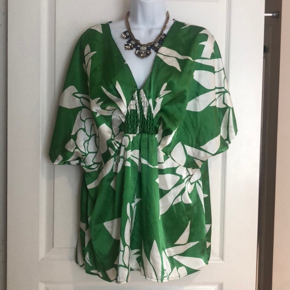 Lane Bryant Tops - Plus Peplum Style Silky Like Top 18/20